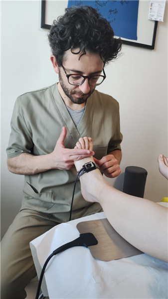 Approcci avanzati alla riabilitazione sportiva: unione perfetta tra esercizio attivo e terapia strumentale